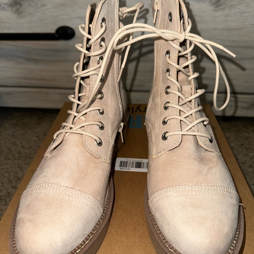 Farylrobin Beige Lace-Up Ankle Boots